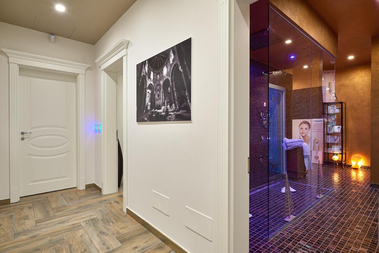 Ricaroka Hotel Αλμπένγκα Εξωτερικό φωτογραφία